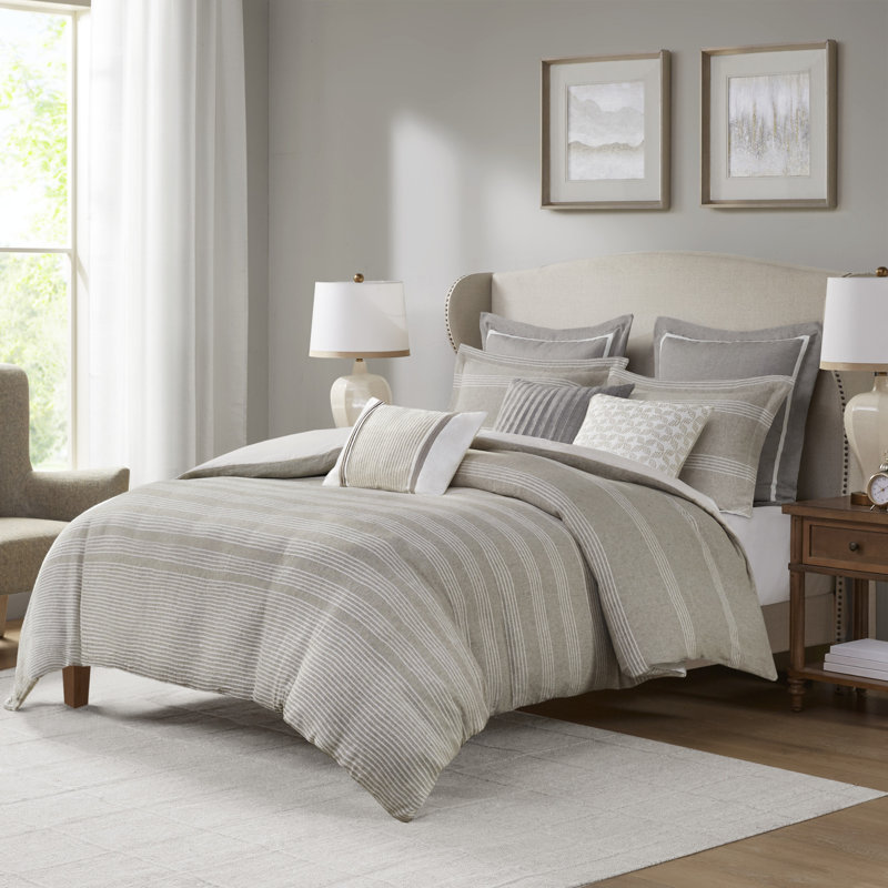Madison Park Signature Carmel Oversized Jacquard Comforter Set with